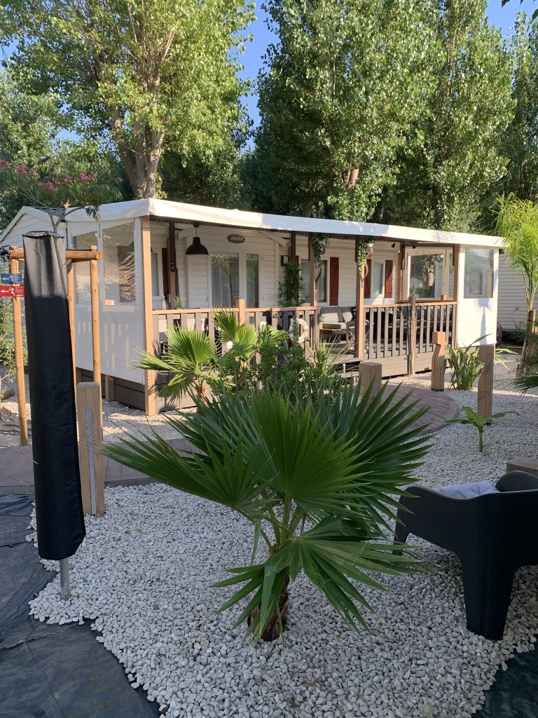 BH 30 Compleet luxe mobilhome met airco te huur — foto 1