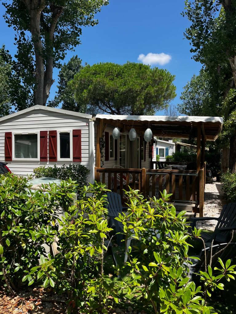 RG 63 LUXE CHALET MET VERANDA EN AIRCO — foto 1