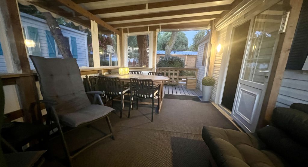 RG 113 Luxe Mobilhome met airco en een heerlijke veranda. — foto 9