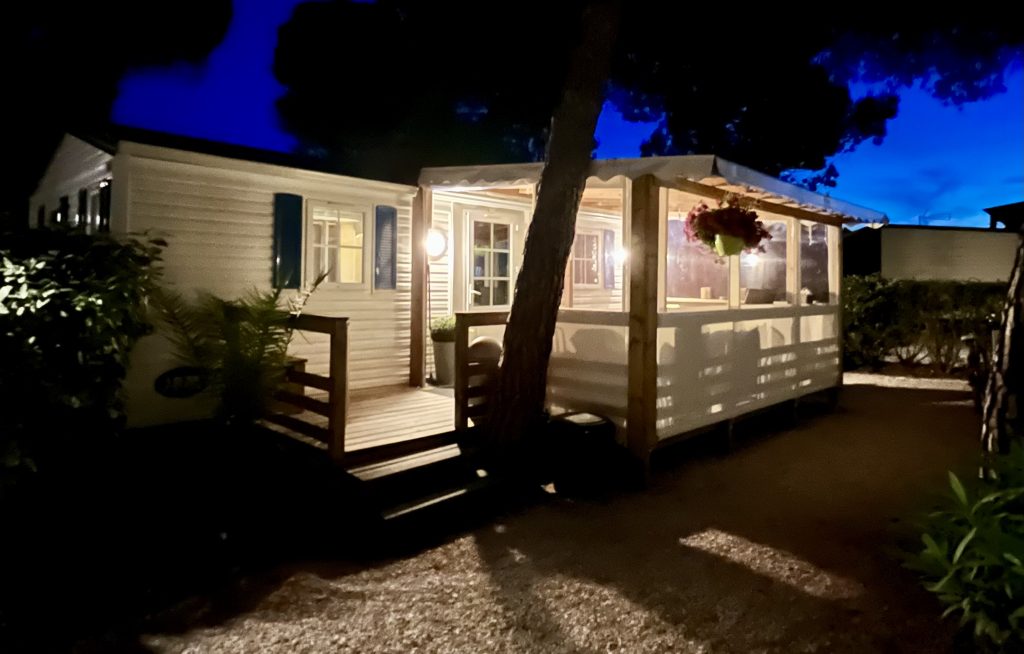 RG 113 Luxe Mobilhome met airco en een heerlijke veranda. — foto 11